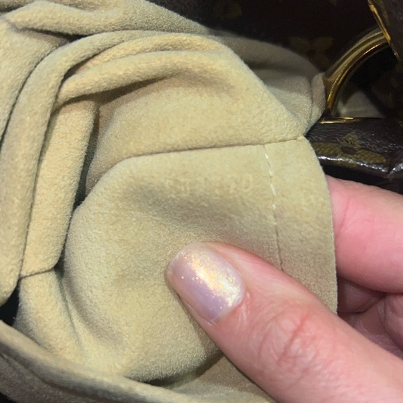 Authentic Louis Vuitton Artsy LV Monogram Brown Tan - Picture 11 of 16